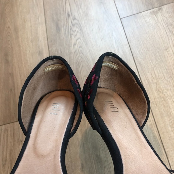 J. Jill Women's Sz 8 Black Floral Embroidered Pointy Toe‎ D'Orsay Slip on Flats - Picture 8 of 8